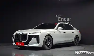 BMW 7 серия, 2025, 7 310 км