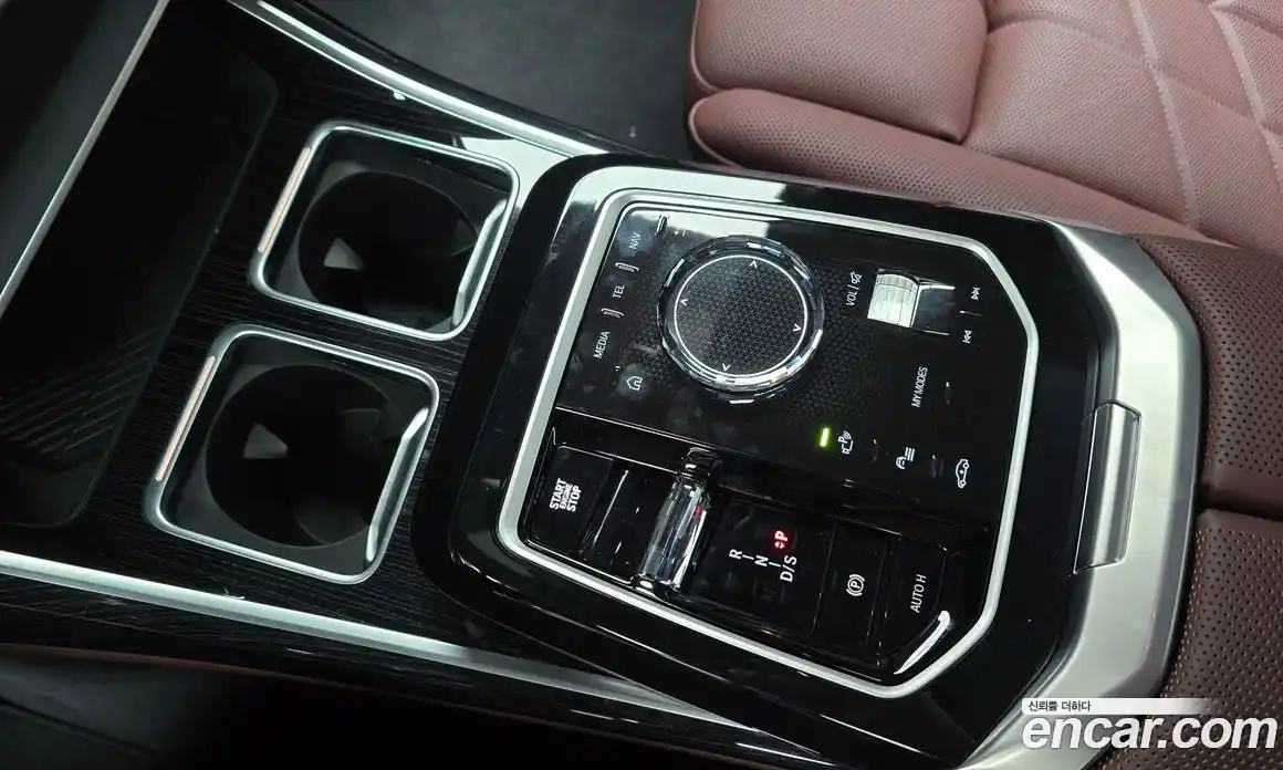 BMW 7 серия 2025 3.0 автомат (гидро), фото 12