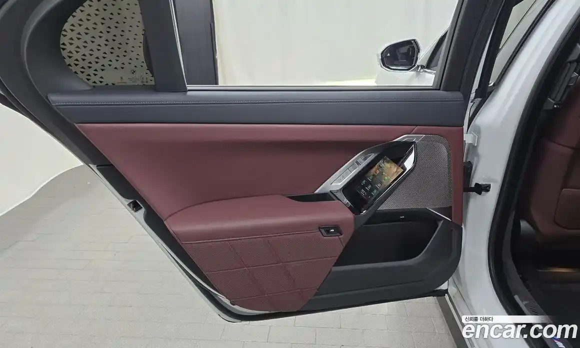 BMW 7 серия 2025 3.0 автомат (гидро), фото 15