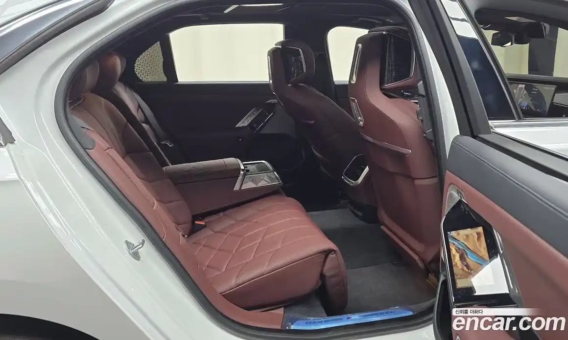 BMW 7 серия 2025 3.0 автомат (гидро), фото 18