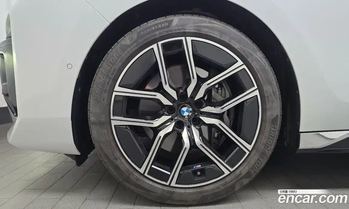 BMW 7 серия 2025 3.0 автомат (гидро), фото 5