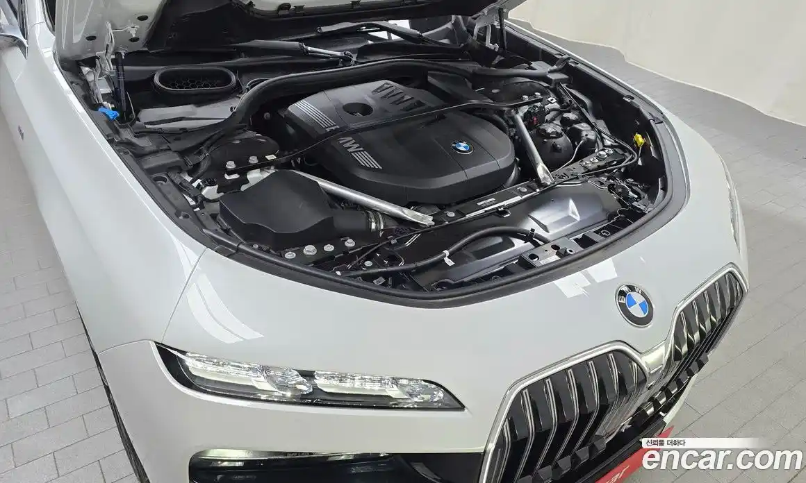 BMW 7 серия 2025 3.0 автомат (гидро), фото 6
