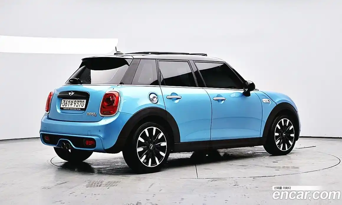 Mini Cooper 2018 2.0 автомат (гидро), фото 4