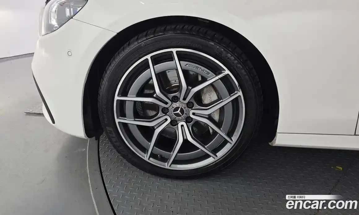 Mercedes-Benz E-Class 2021 1.9 автомат (гидро), фото 5