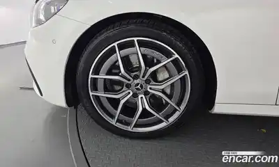 Mercedes-Benz E-Class 2021 1.9 автомат (гидро), миниатюра 5