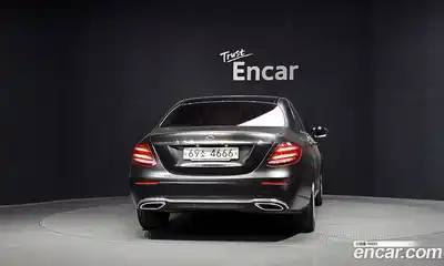 Mercedes-Benz E-Class 2016 1.9 автомат (гидро), миниатюра 4