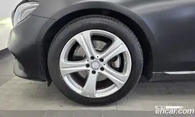Mercedes-Benz E-Class 2016 1.9 автомат (гидро), миниатюра 5