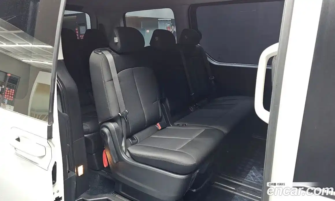 Hyundai Staria 2024 2.2 автомат (гидро), фото 29