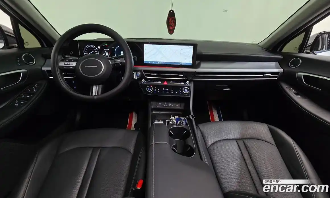 Hyundai Sonata 2023 1.6 автомат (гидро), фото 10