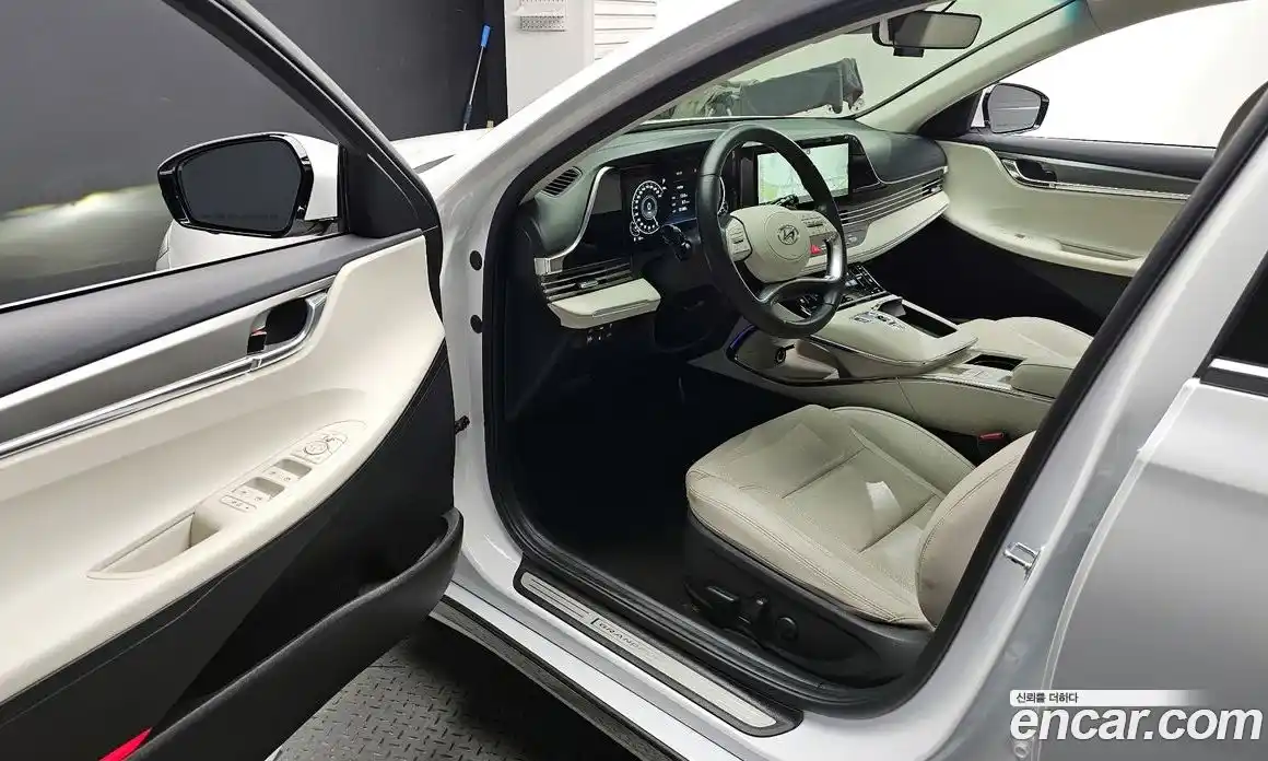 Hyundai Grandeur 2022 2.5 автомат (гидро), фото 13