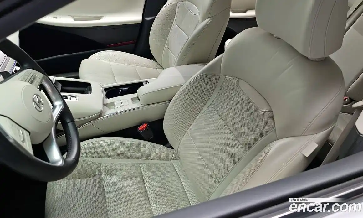 Hyundai Grandeur 2022 2.5 автомат (гидро), фото 23