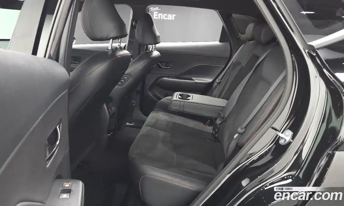 Hyundai Kona 2023 1.6 автомат (гидро), фото 12