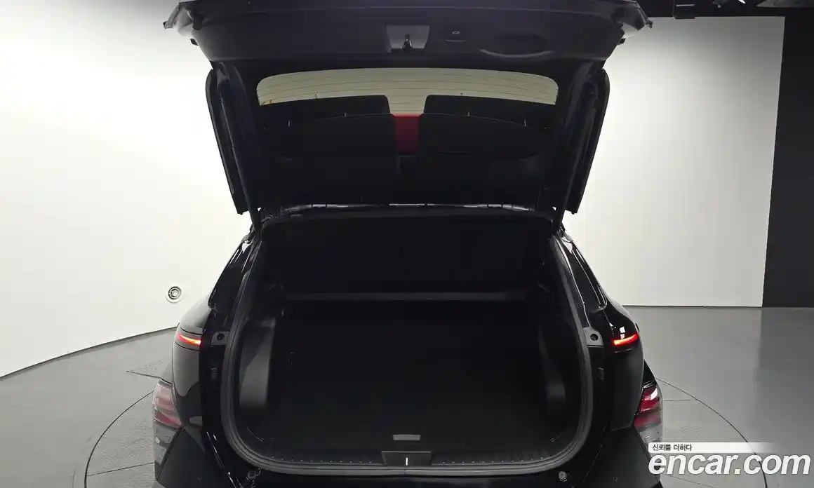Hyundai Kona 2023 1.6 автомат (гидро), фото 20