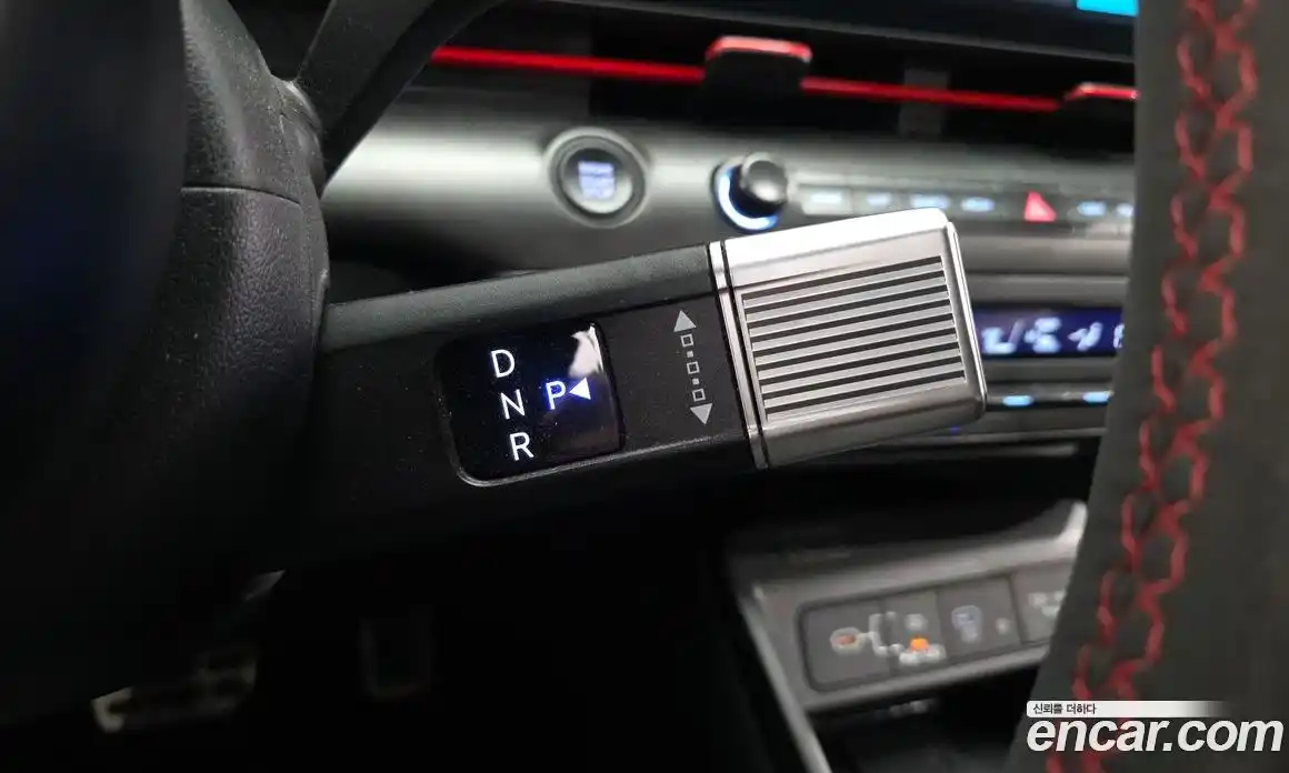 Hyundai Kona 2023 1.6 автомат (гидро), фото 9