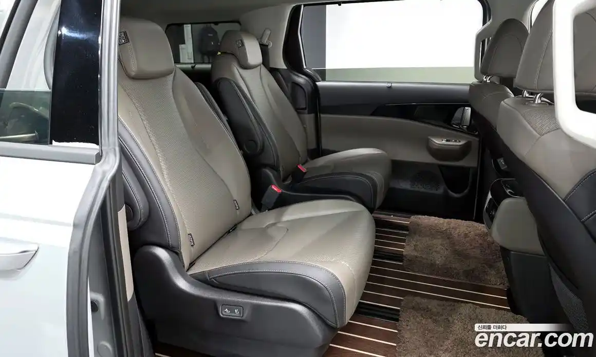 Kia Carnival 2025 3.5 автомат (гидро), фото 17