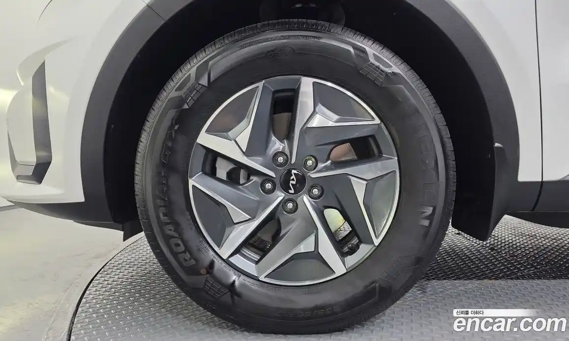 Kia Sorento 2022 1.6 автомат (гидро), фото 5