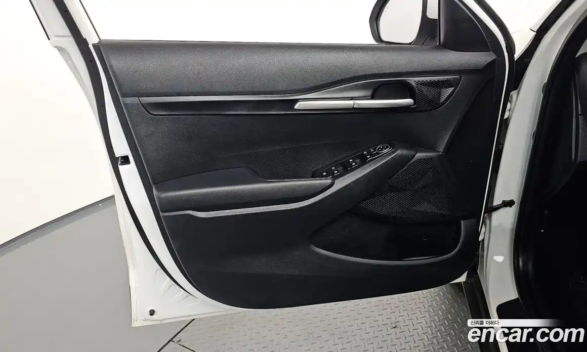 Kia Seltos 2024 2.0 автомат (гидро), фото 14