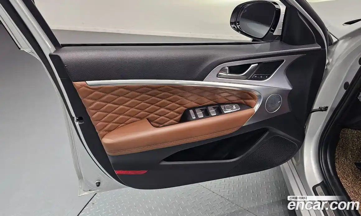 Genesis G70 2019 2.0 автомат (гидро), фото 14