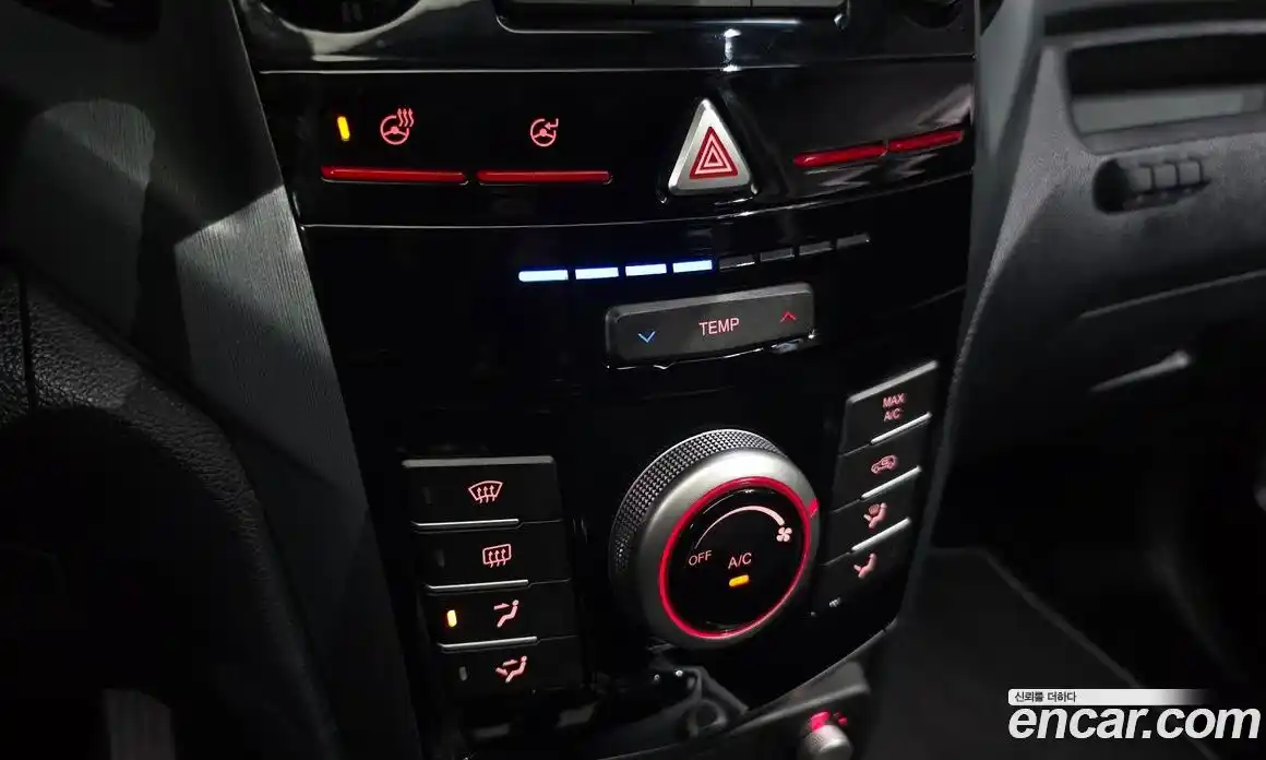 SsangYong TIBOLI 2017 1.6 автомат (гидро), фото 15