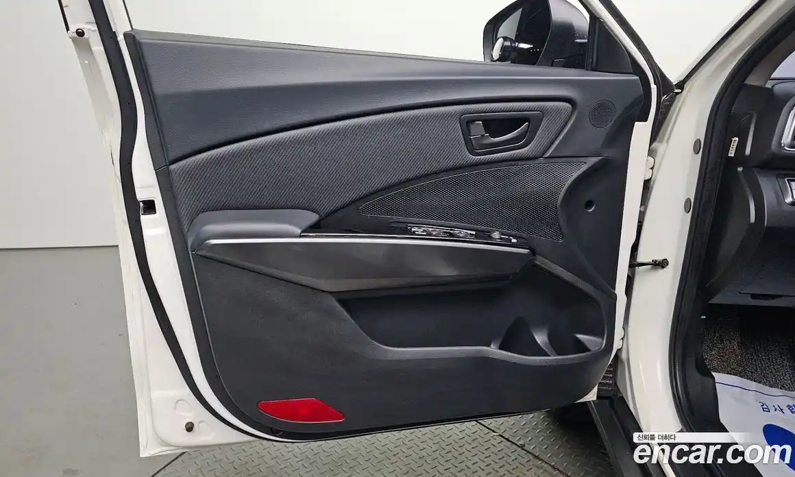 SsangYong TIBOLI 2019 1.5 автомат (гидро), фото 14