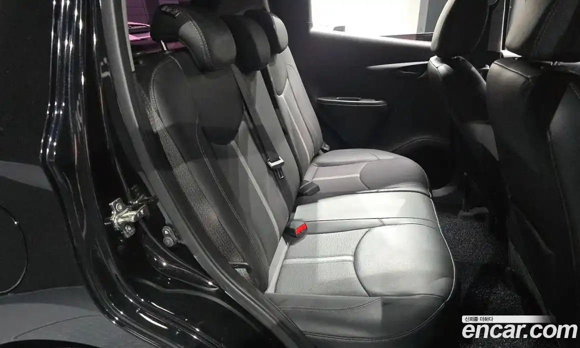 Chevrolet Spark 2019 1.0 автомат (гидро), фото 17