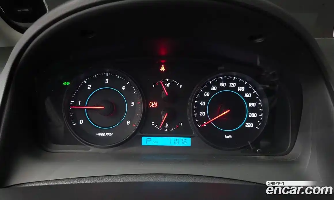 Chevrolet Captiva 2011 2.2 автомат (гидро), фото 8