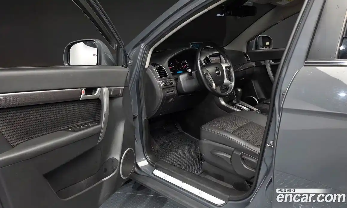 Chevrolet Captiva 2011 2.2 автомат (гидро), фото 10