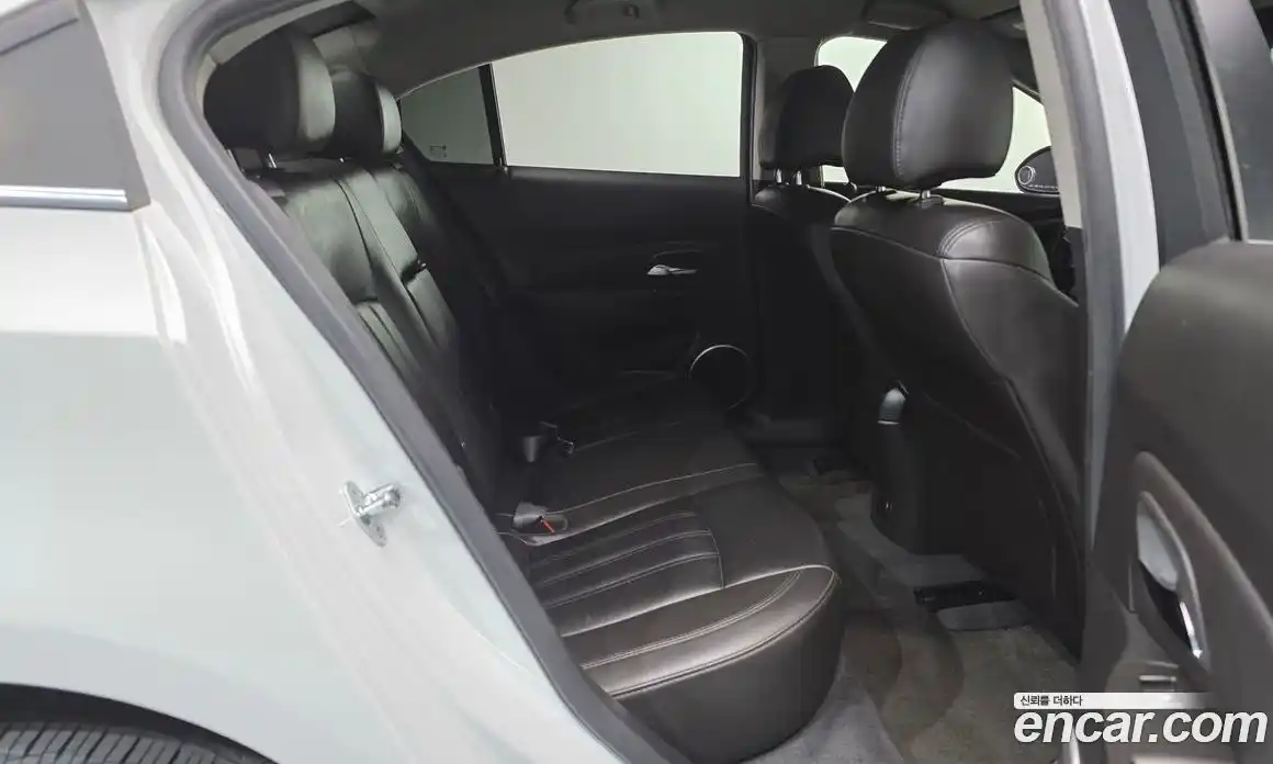 Chevrolet Cruze 2011 1.8 автомат (гидро), фото 11