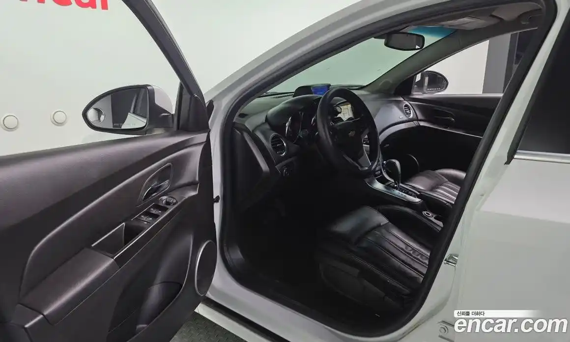 Chevrolet Cruze 2011 1.8 автомат (гидро), фото 10