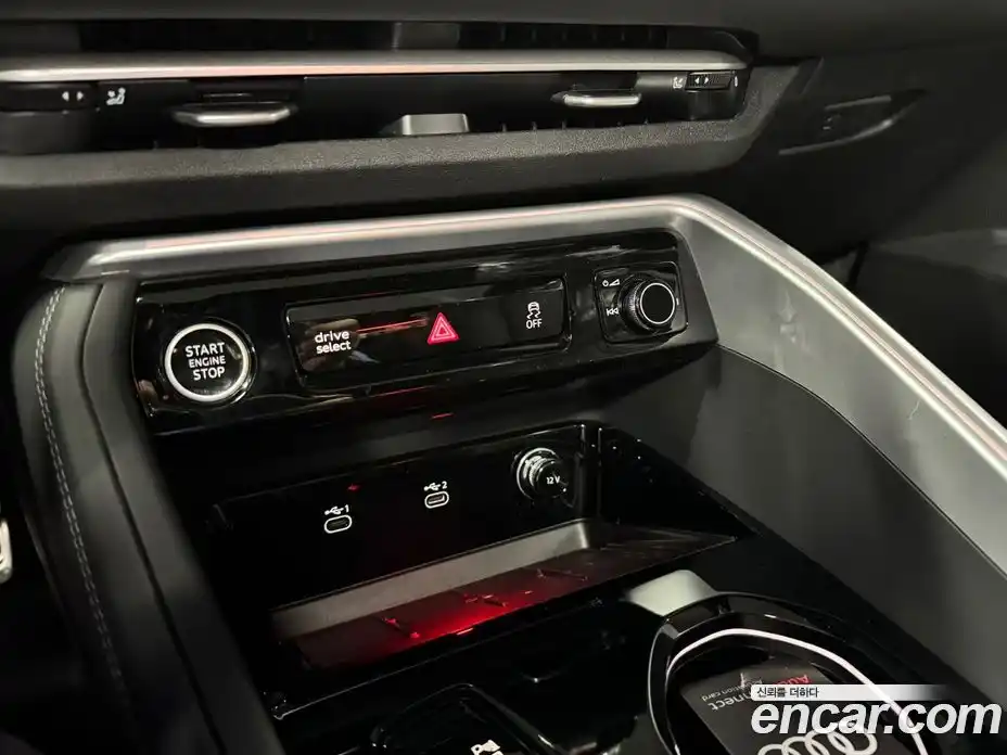 Audi Q5 2025 2.0 автомат (гидро), фото 14