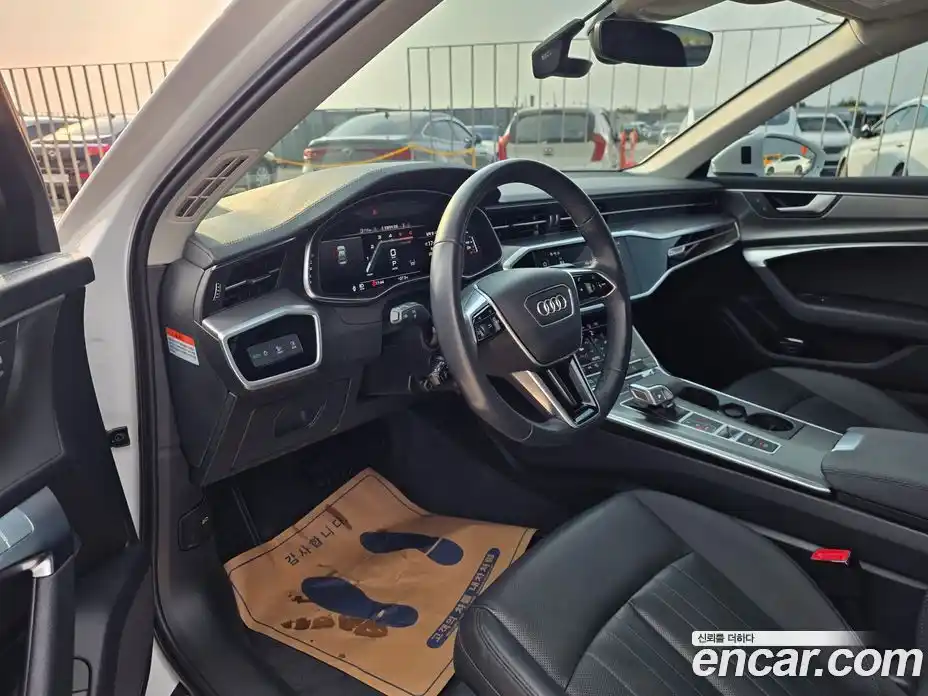Audi A6 2023 2.0 автомат (гидро), фото 16