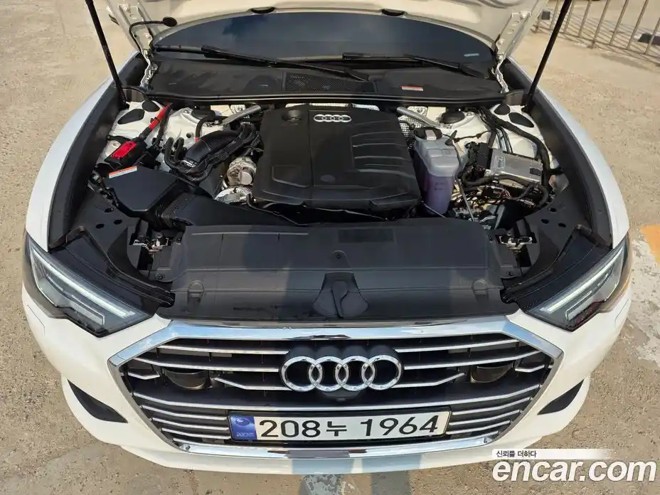 Audi A6 2023 2.0 автомат (гидро), фото 6