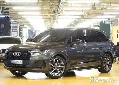 Audi Q7, 2023, 44 000 км