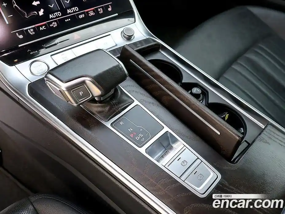 Audi A6 2020 2.0 автомат (гидро), фото 7