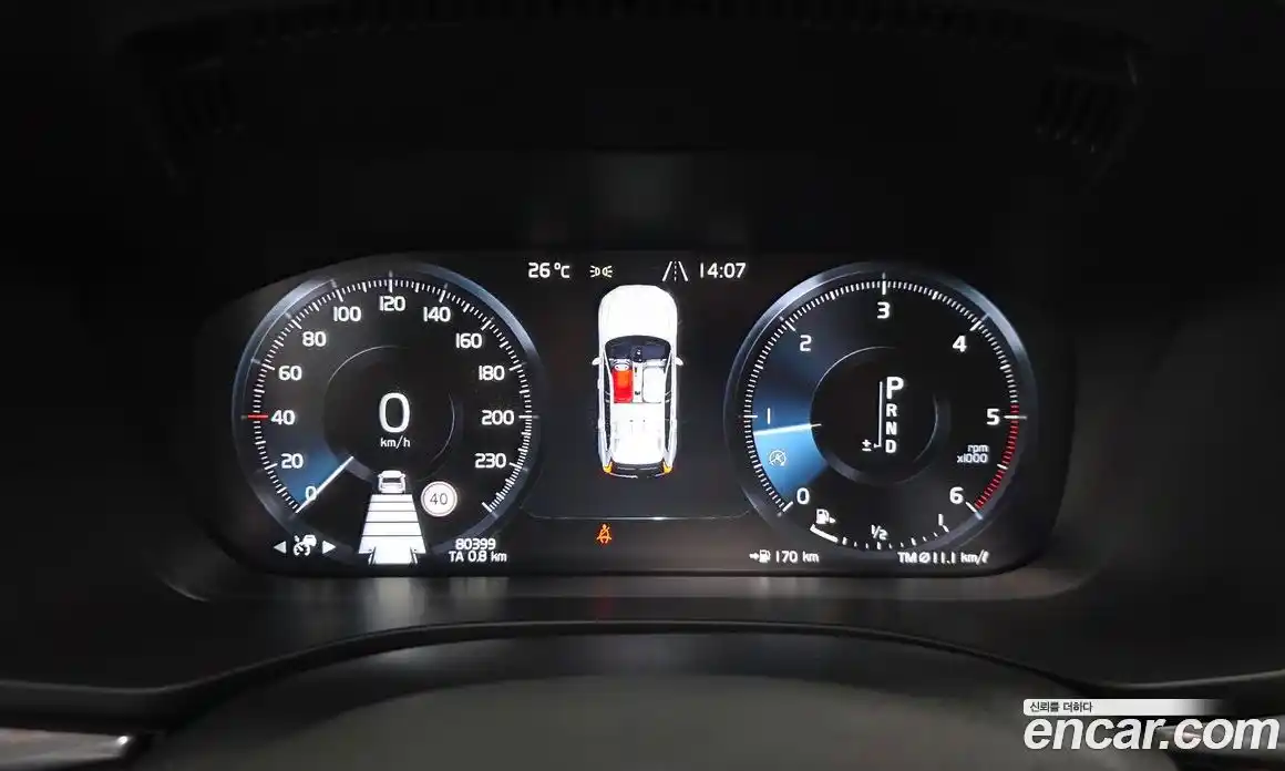Volvo XC60 2019 2.0 автомат (гидро), фото 11