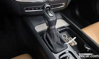 Volvo XC60 2019 2.0 автомат (гидро), миниатюра 12