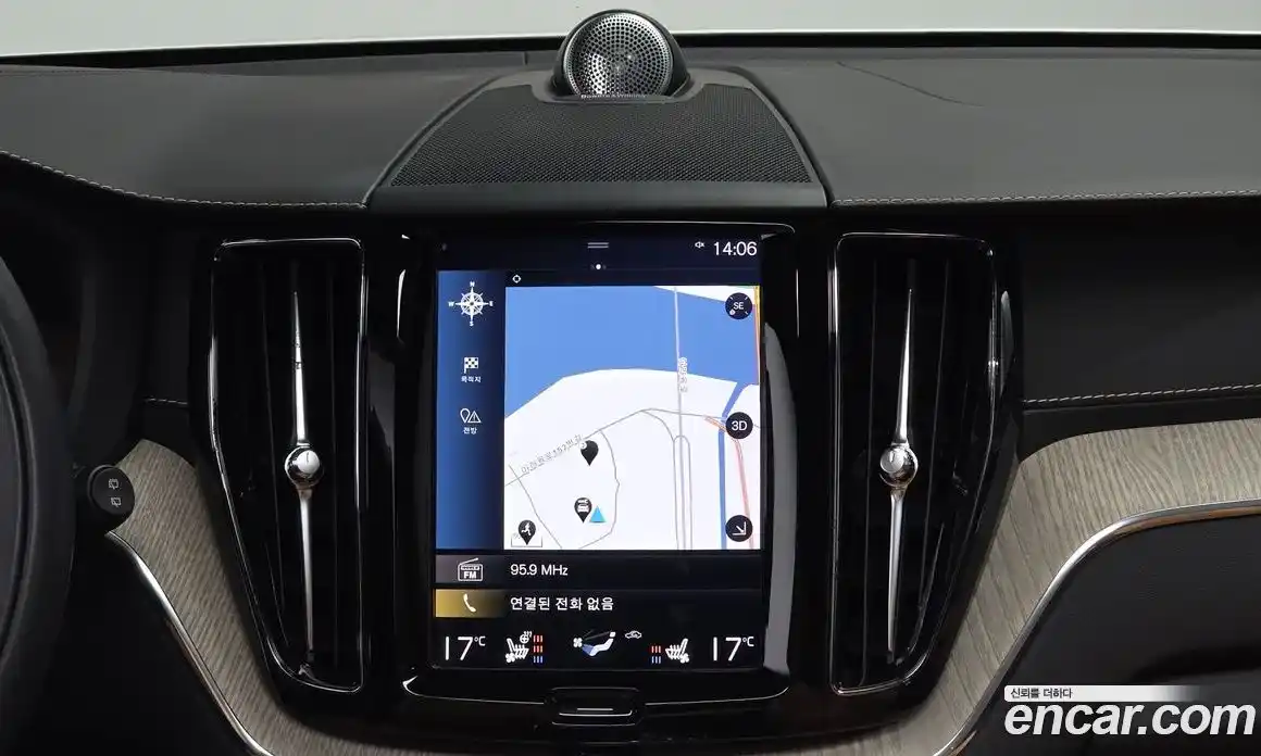 Volvo XC60 2019 2.0 автомат (гидро), фото 20