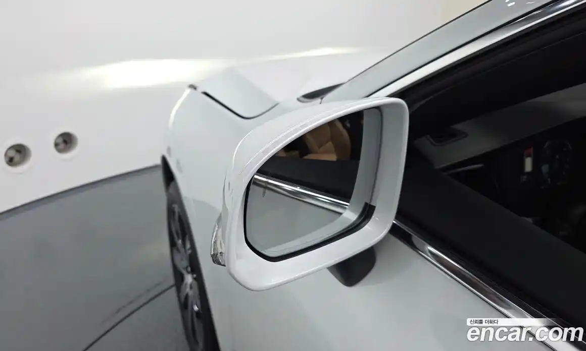 Volvo XC60 2019 2.0 автомат (гидро), фото 29