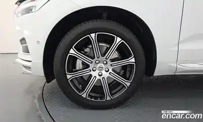 Volvo XC60 2019 2.0 автомат (гидро), миниатюра 5