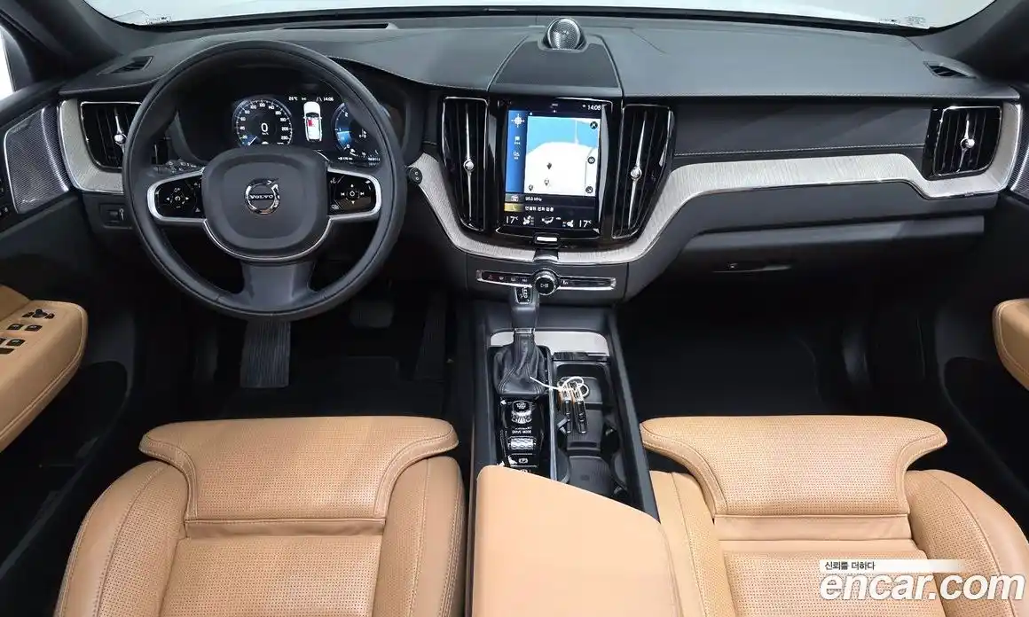 Volvo XC60 2019 2.0 автомат (гидро), фото 10