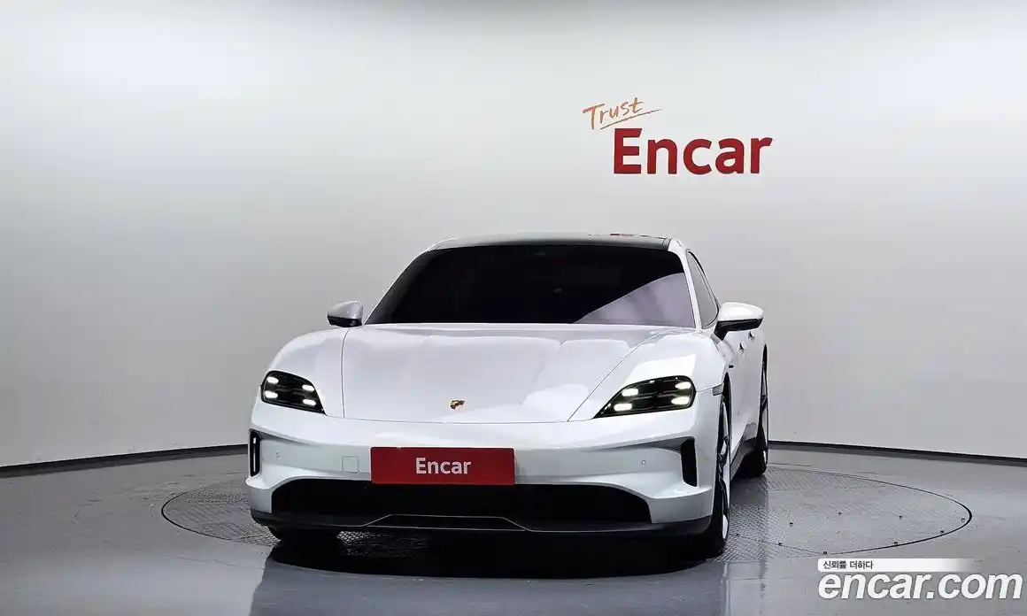 Porsche Taycan 2024 0.1 автомат (гидро), фото 3
