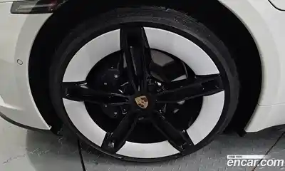 Porsche Taycan 2024 0.1 автомат (гидро), миниатюра 5