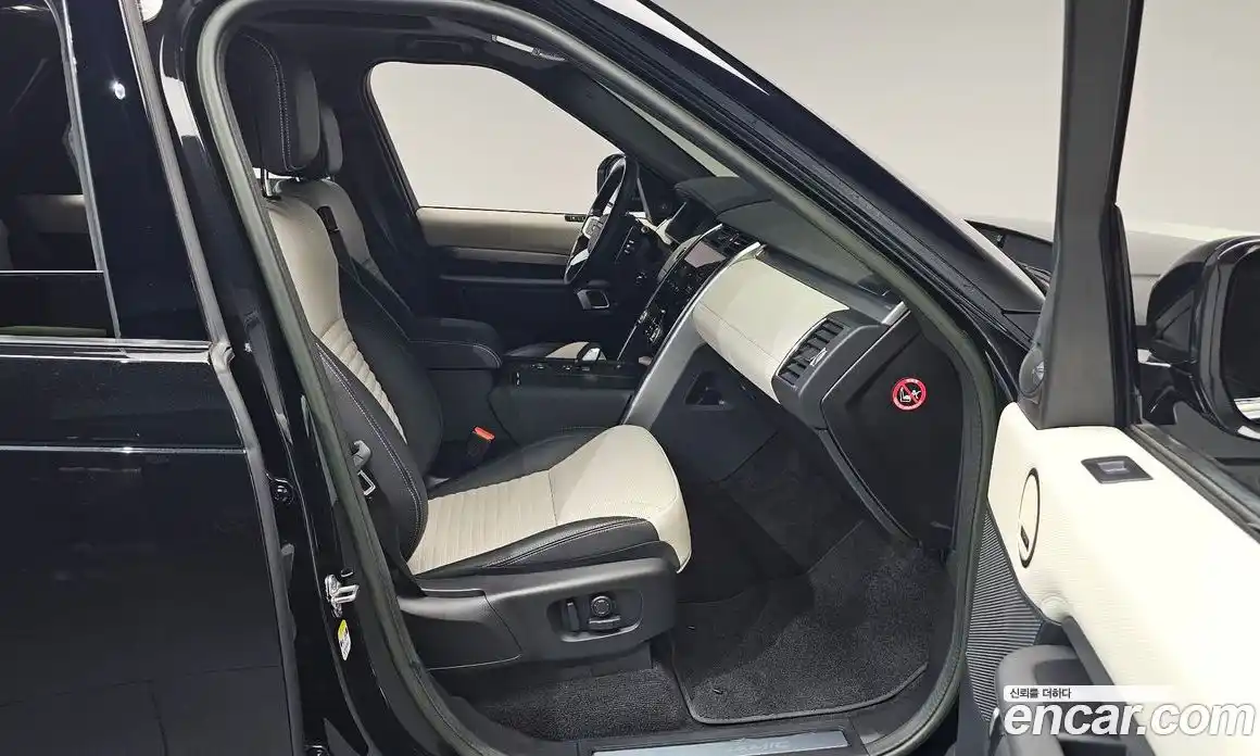Land Rover Discovery 2023 3.0 автомат (гидро), фото 15