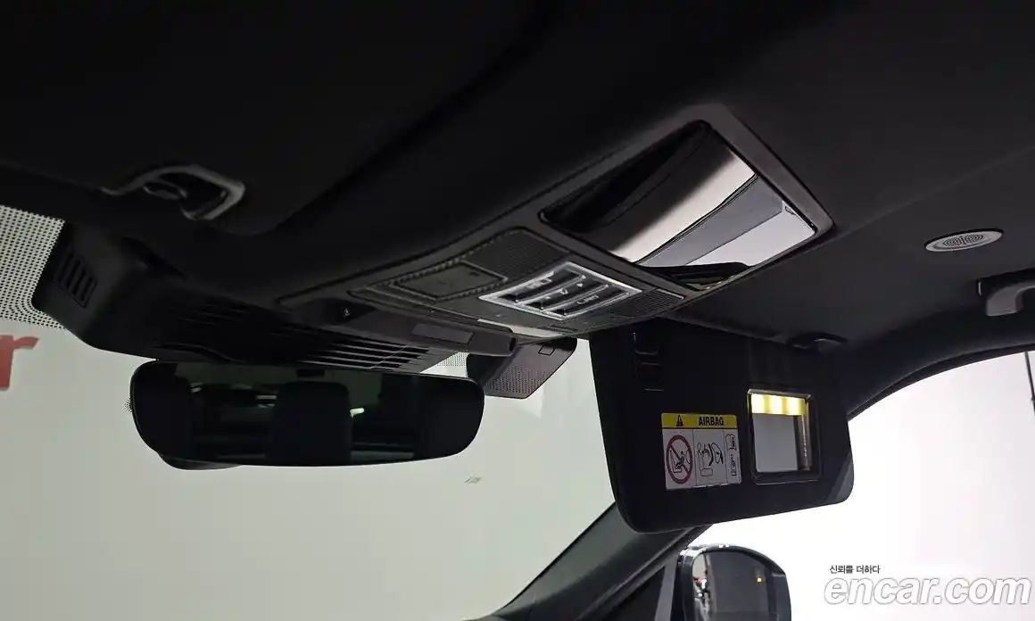 Land Rover Discovery 2023 3.0 автомат (гидро), фото 25