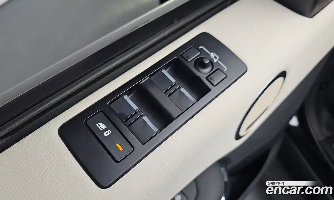 Land Rover Discovery 2023 3.0 автомат (гидро), фото 34