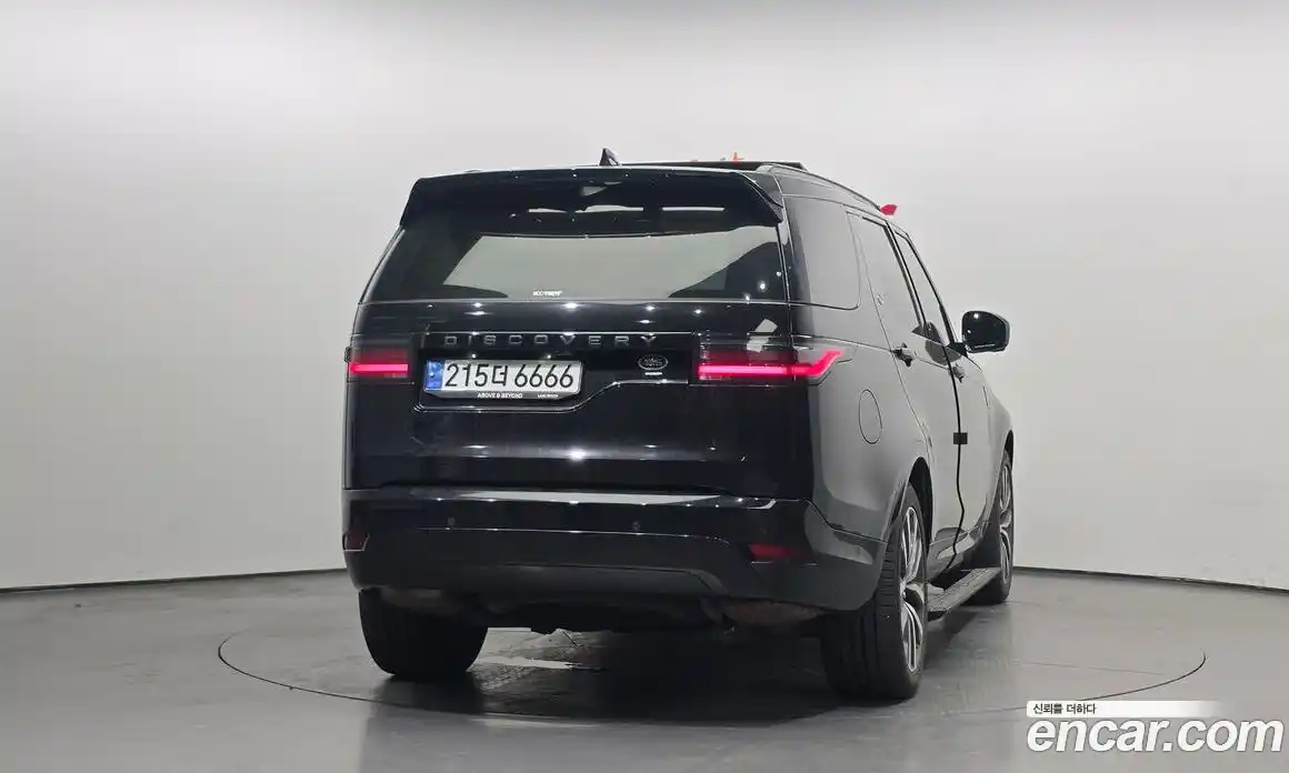 Land Rover Discovery 2022 3.0 автомат (гидро), фото 4