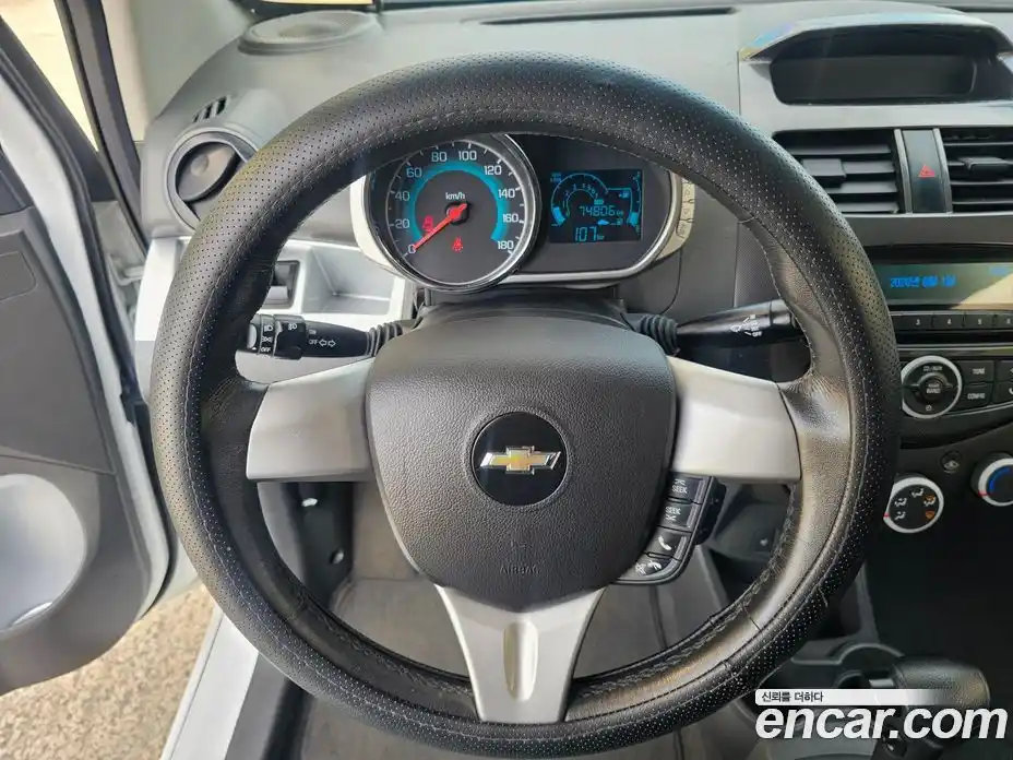 Chevrolet Spark 2014 1.0 автомат (гидро), фото 13