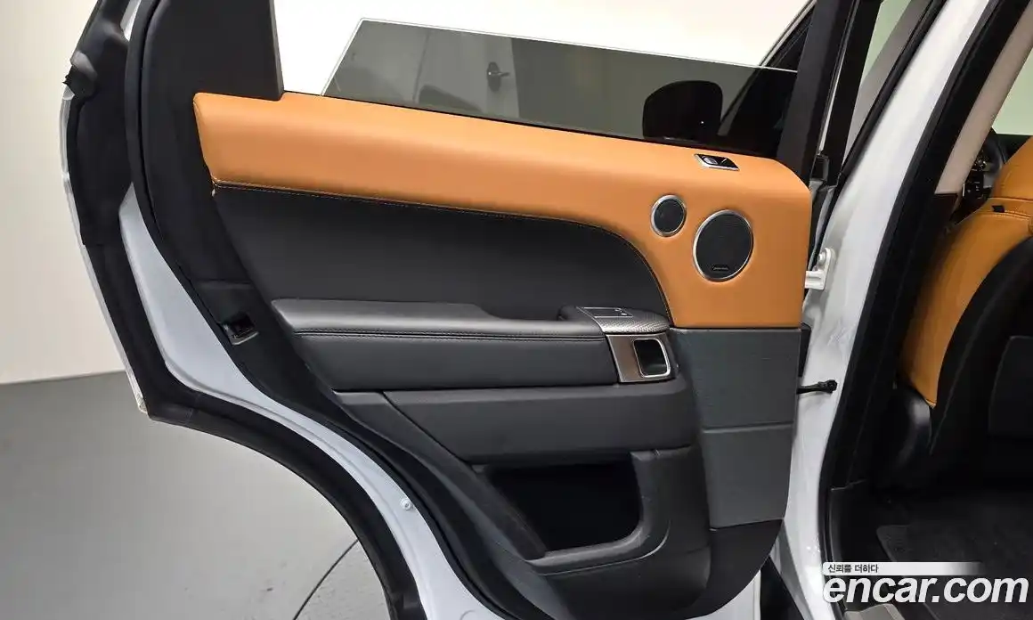 Land Rover Range Rover Sport 2019 3.0 автомат (гидро), фото 15