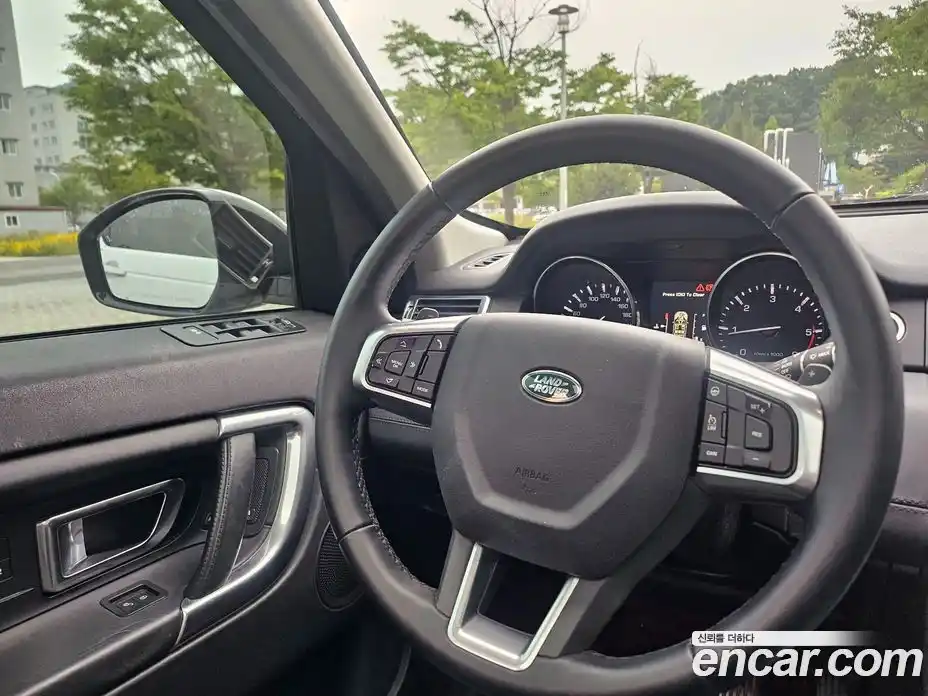 Land Rover Discovery Sport 2016 2.0 автомат (гидро), фото 17