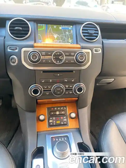 Land Rover Discovery 2013 3.0 автомат (гидро), фото 9